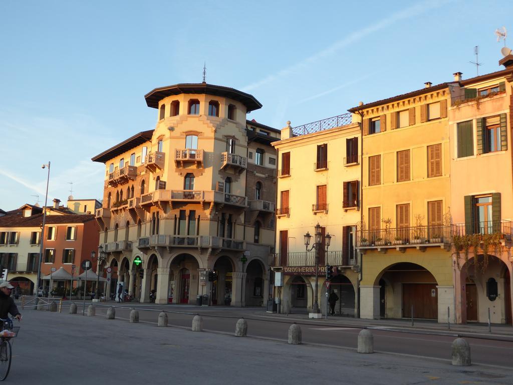 Residenza Carducci Padova Acomodação com café da manhã Exterior foto