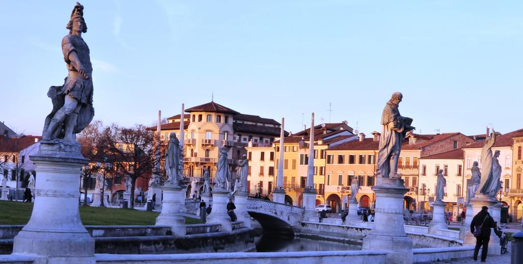 Residenza Carducci Padova Acomodação com café da manhã Exterior foto