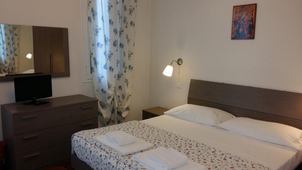Residenza Carducci Padova Acomodação com café da manhã Exterior foto